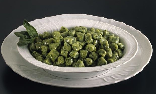 Gnocchi di ricotta e spinaci alla Toscana